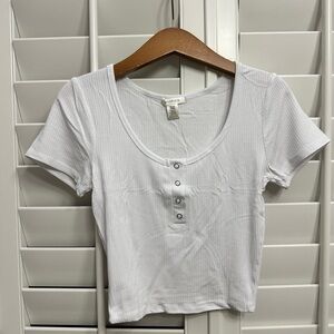Bozzolo White Ribbed Henley Crop Top – Size S – NWOT